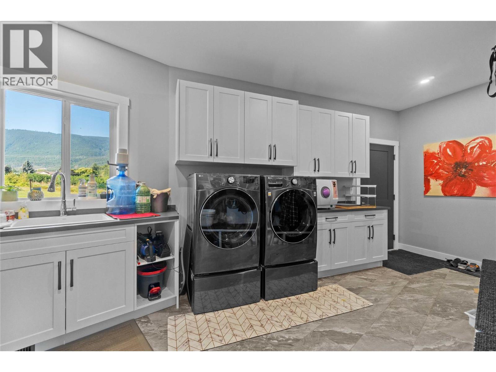 3700 50 Street, Salmon Arm