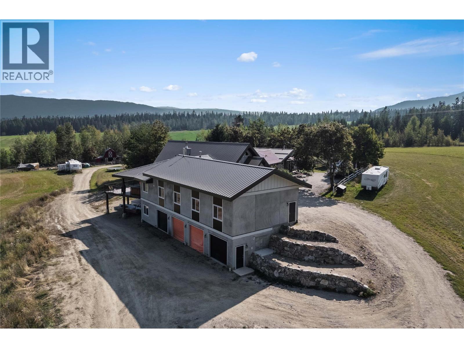 3700 50 Street, Salmon Arm