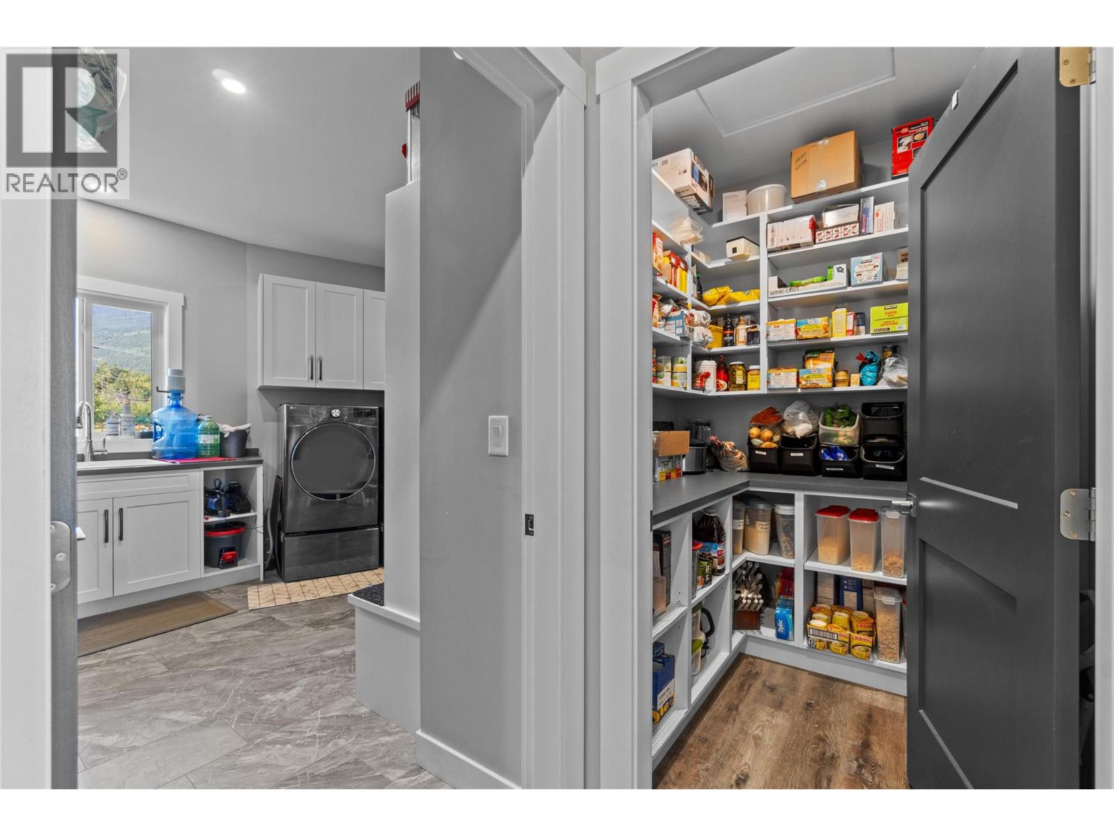 3700 50 Street, Salmon Arm