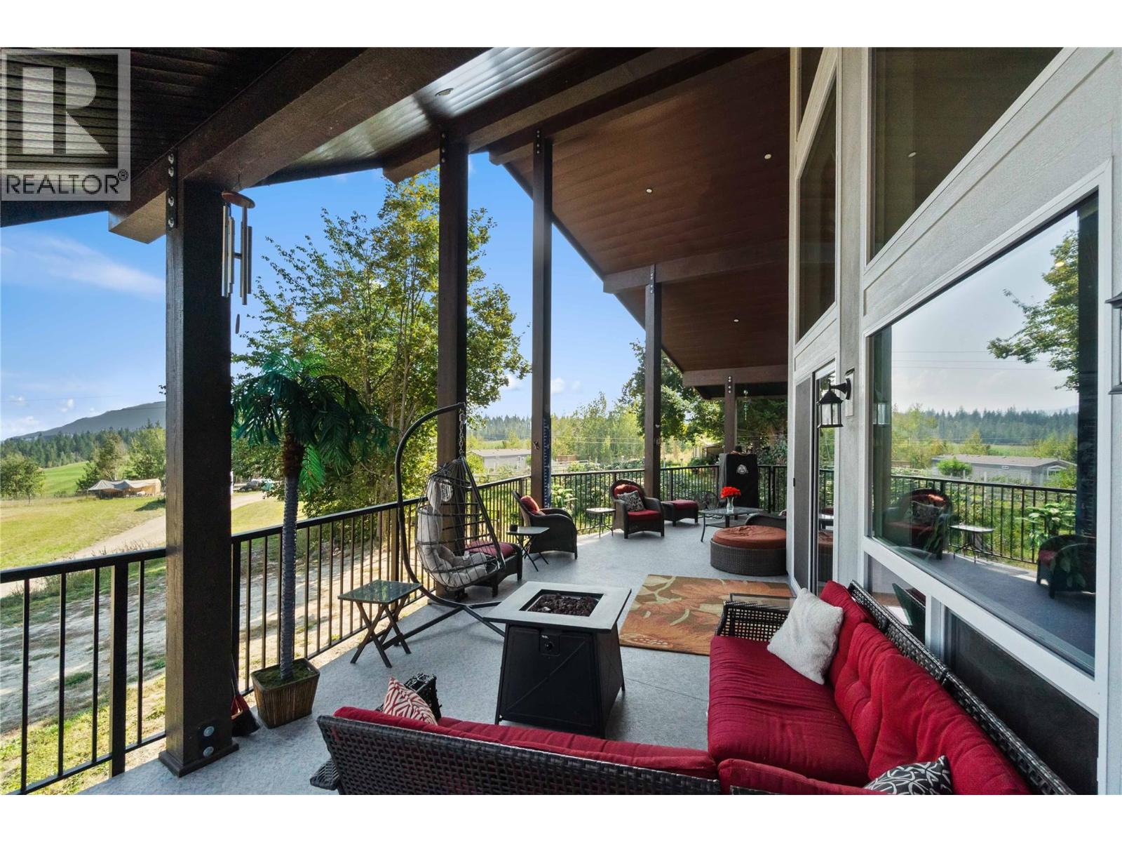 3700 50 Street, Salmon Arm