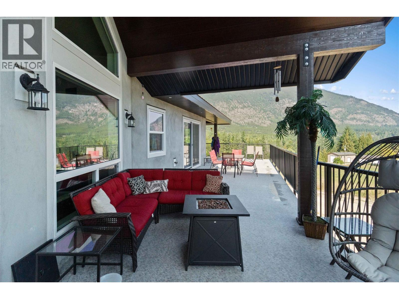 3700 50 Street, Salmon Arm