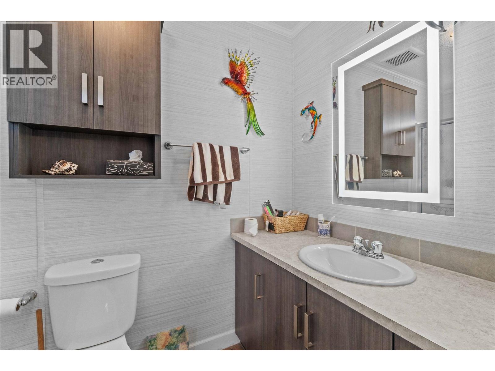3700 50 Street, Salmon Arm