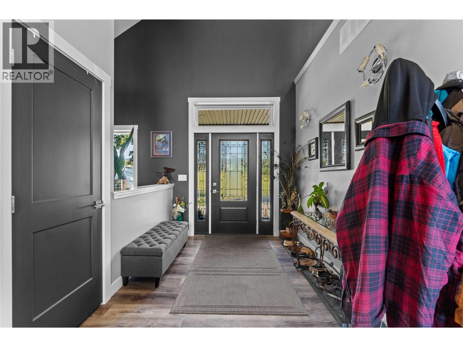 3700 50 Street, Salmon Arm