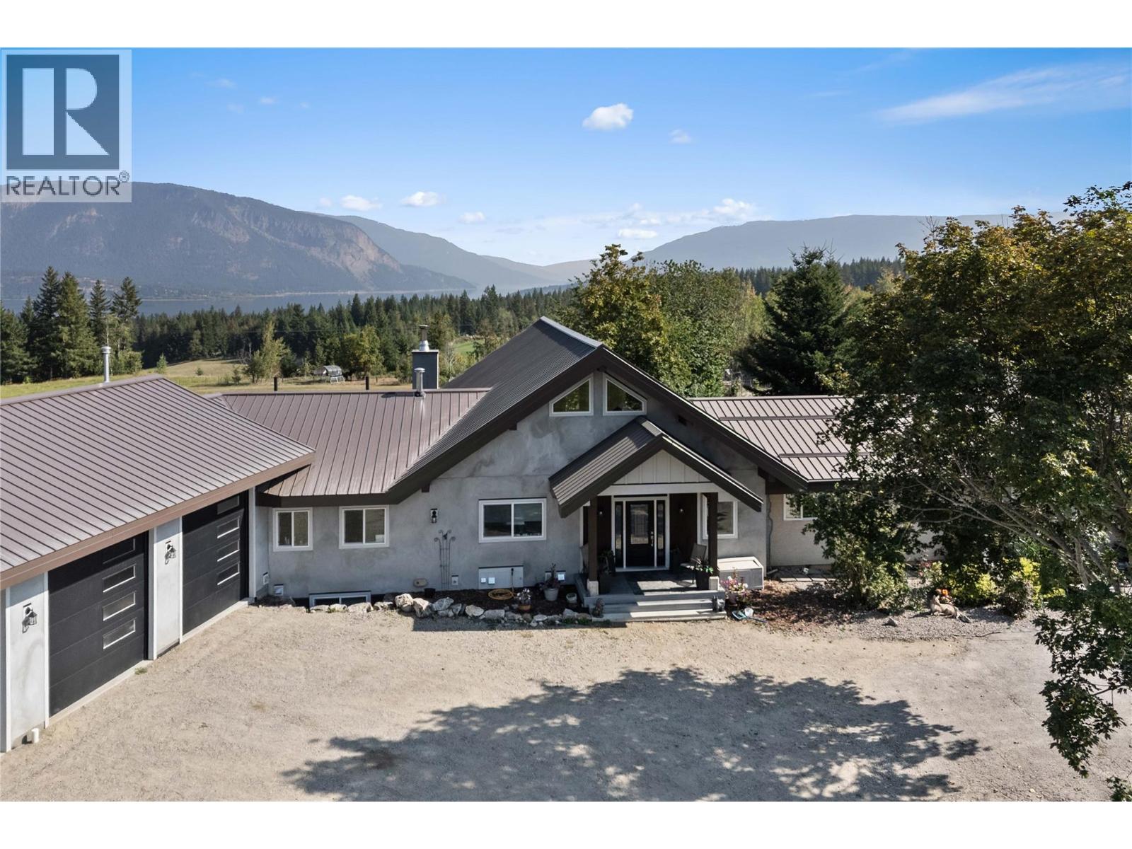 3700 50 Street, Salmon Arm