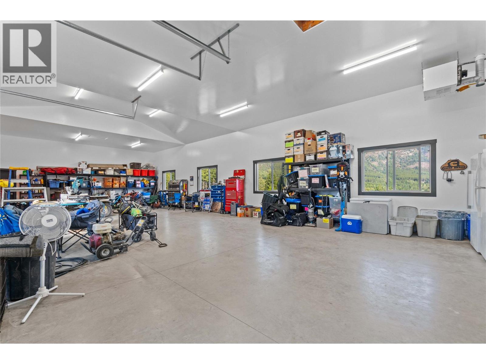 3700 50 Street, Salmon Arm