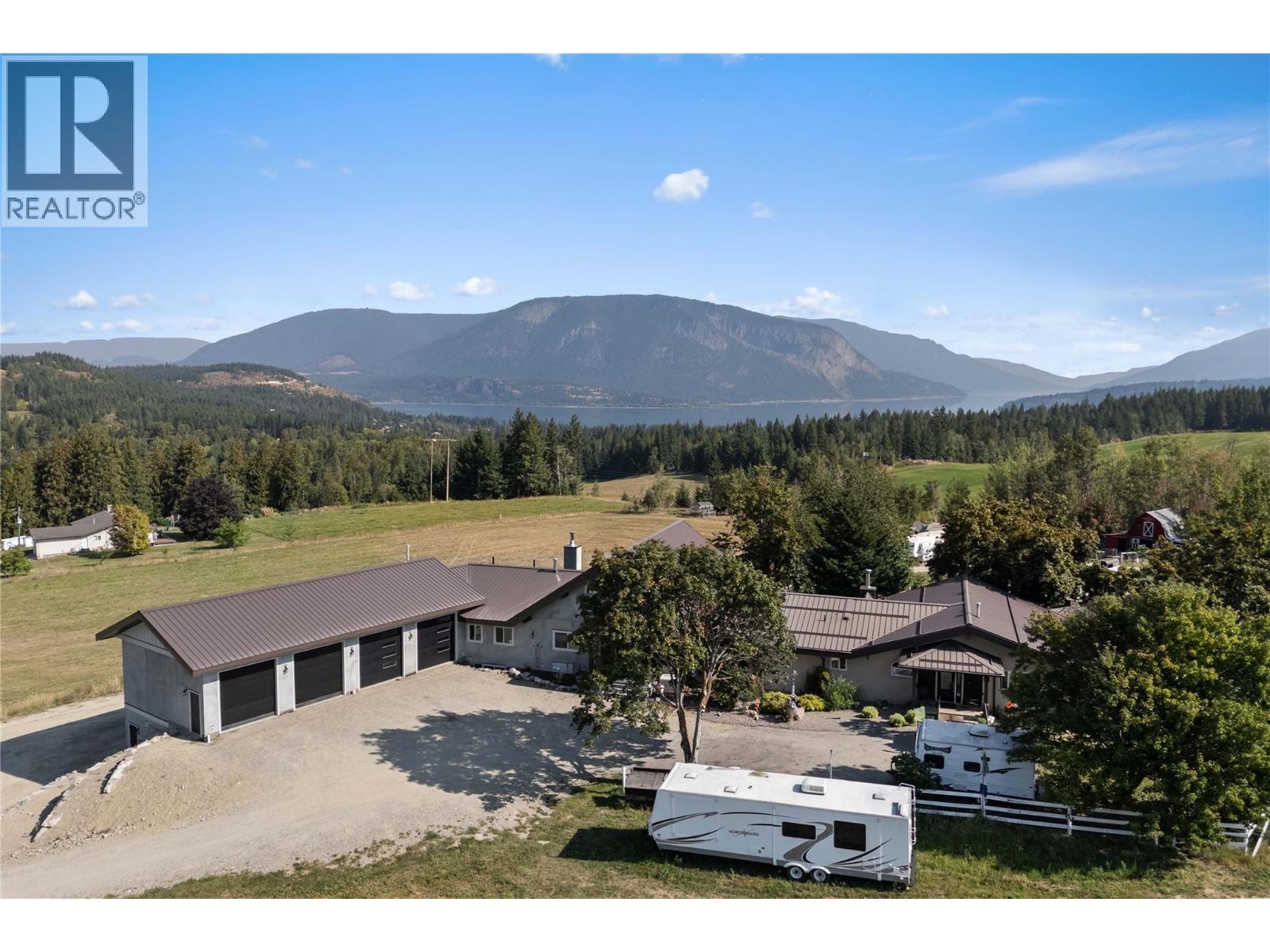 3700 50 Street, Salmon Arm