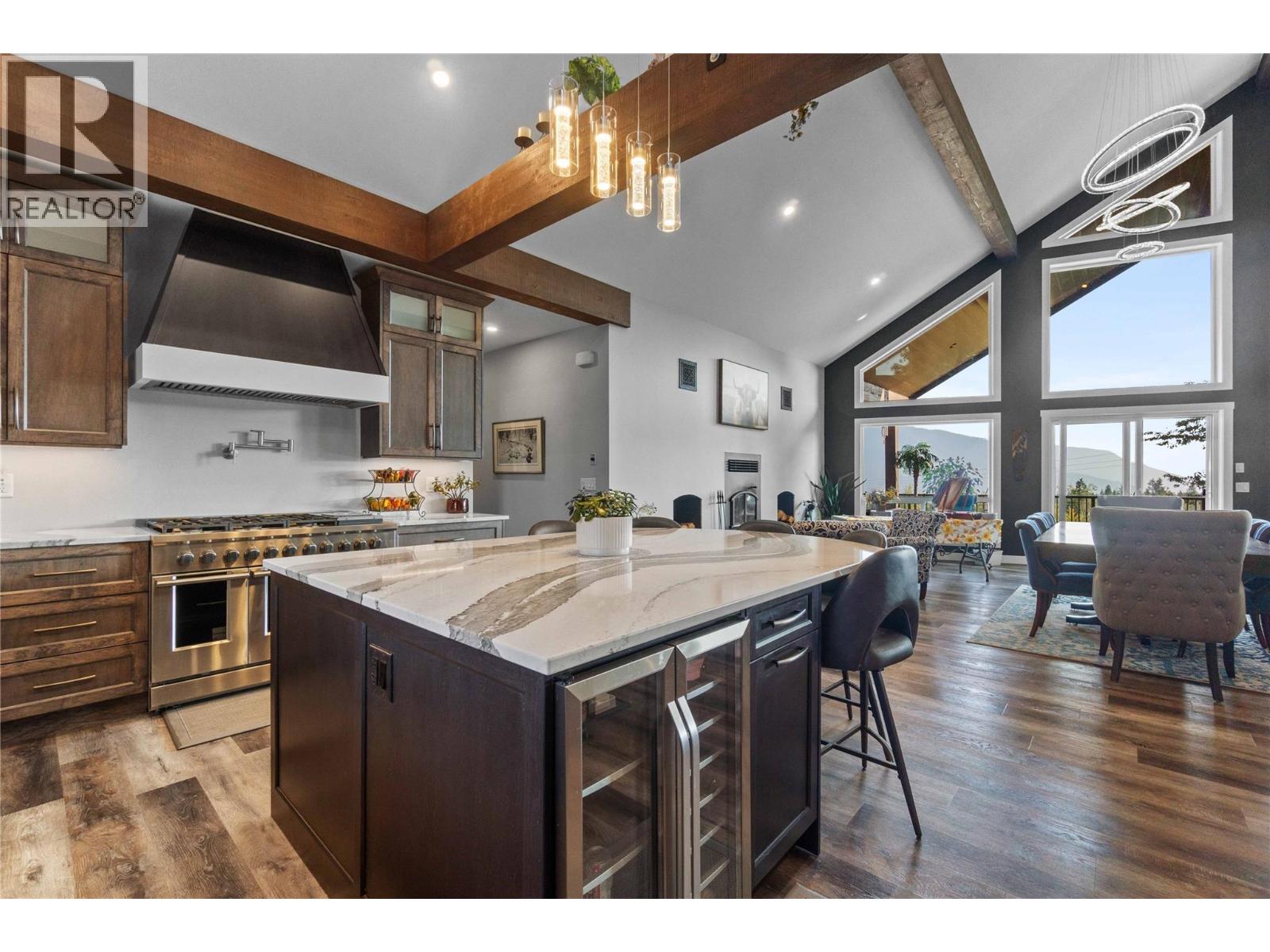 3700 50 Street, Salmon Arm
