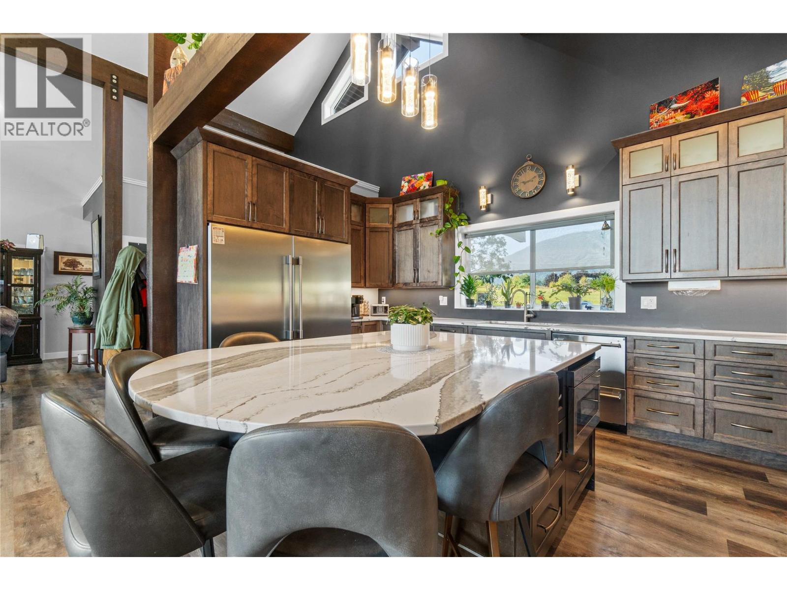 3700 50 Street, Salmon Arm