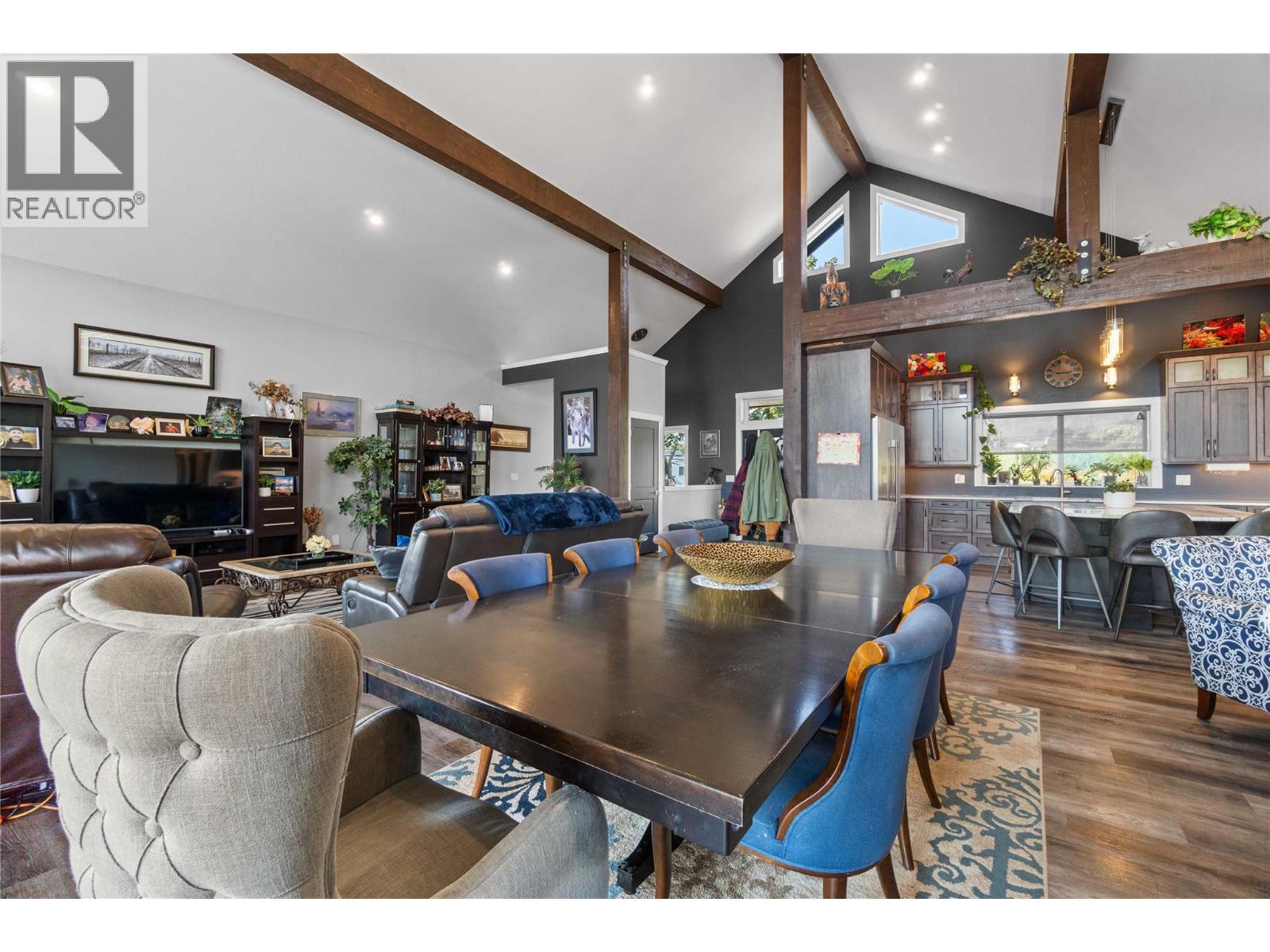 3700 50 Street, Salmon Arm