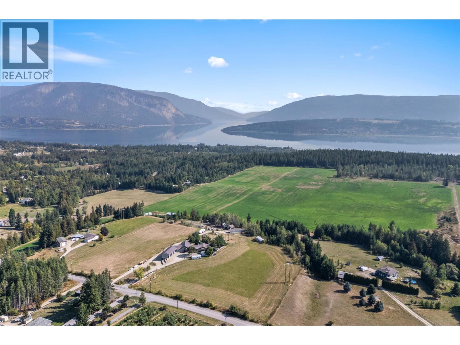 3700 50 Street, Salmon Arm