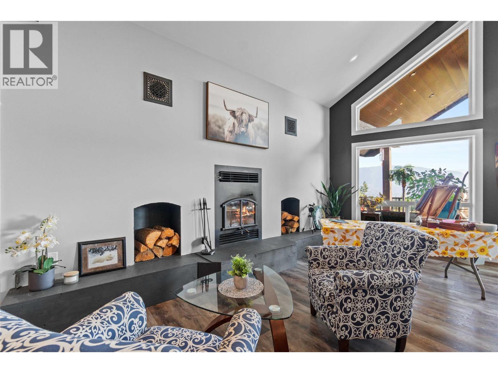 3700 50 Street, Salmon Arm