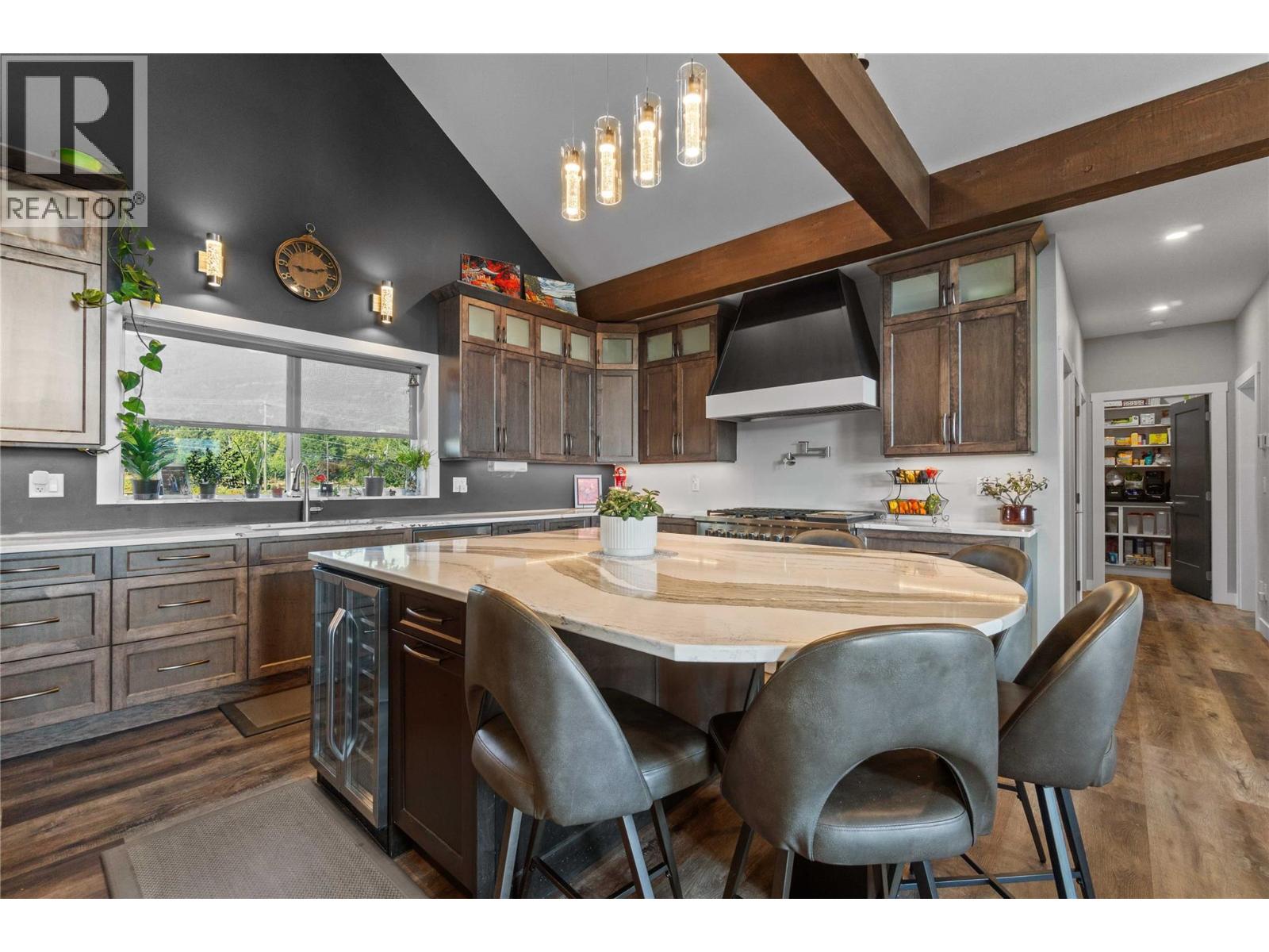3700 50 Street, Salmon Arm