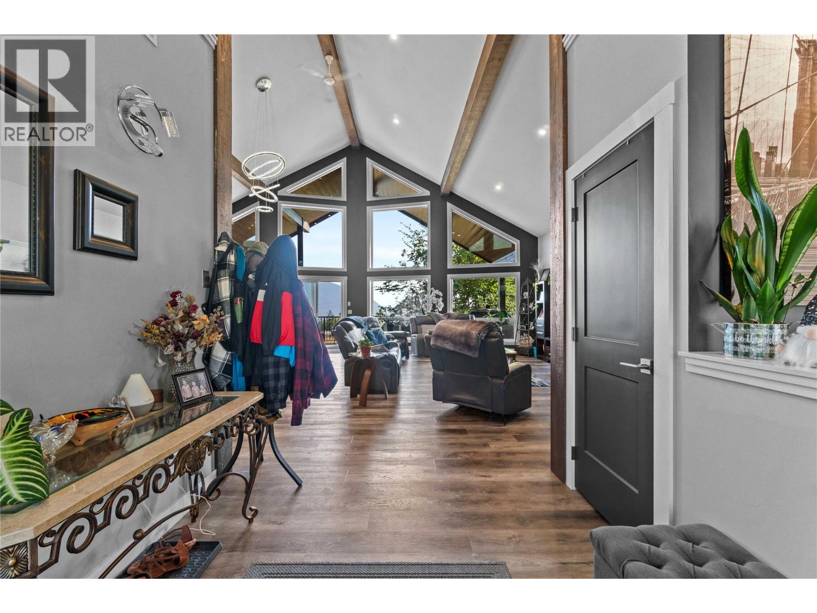 3700 50 Street, Salmon Arm