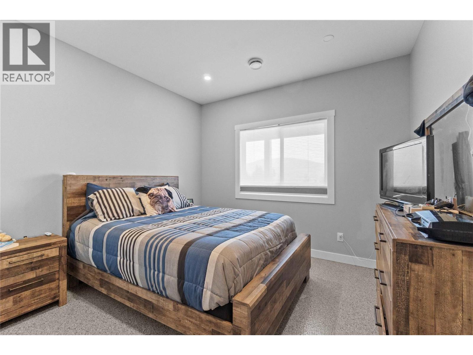 3700 50 Street, Salmon Arm