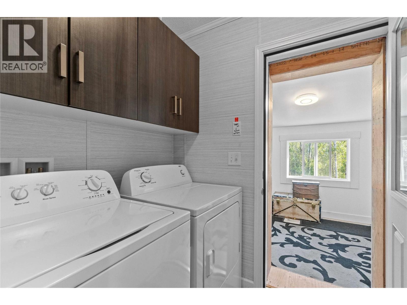 3700 50 Street, Salmon Arm