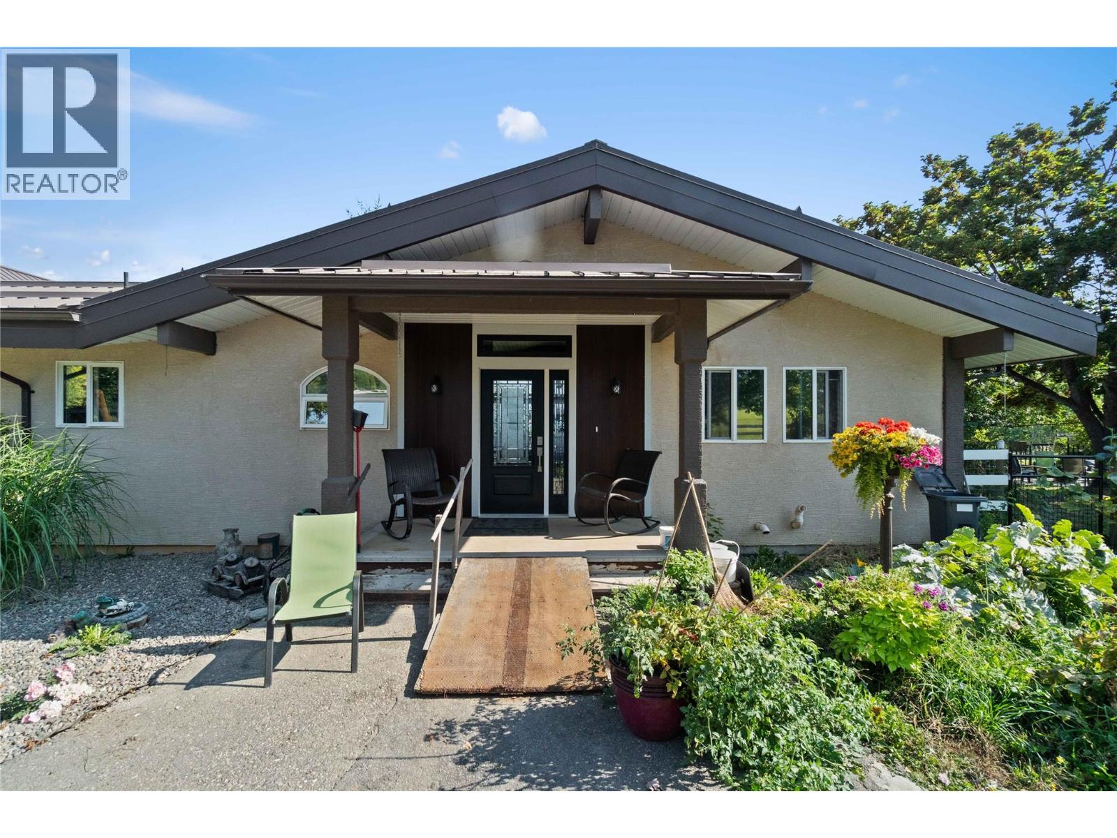 3700 50 Street, Salmon Arm