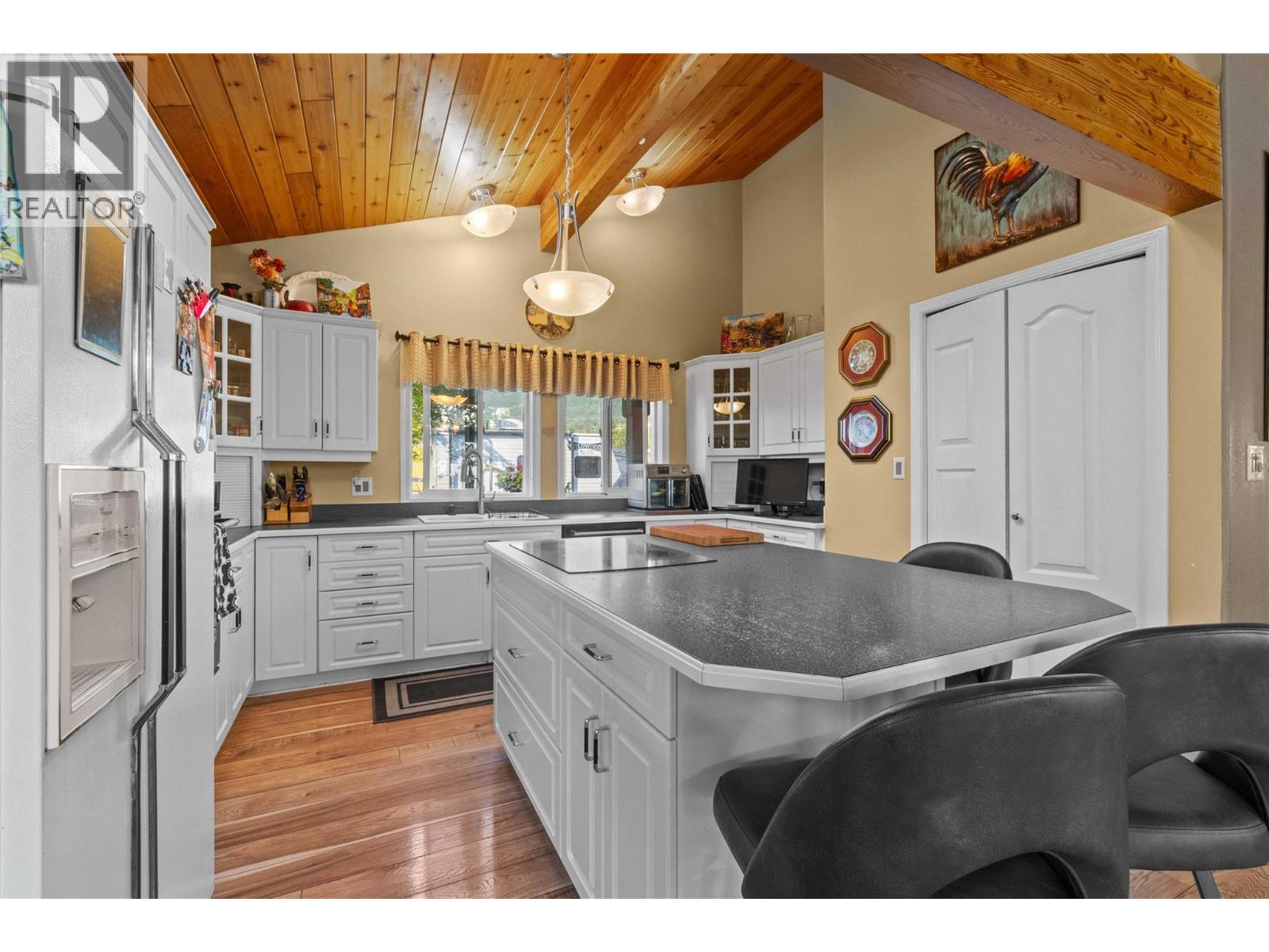 3700 50 Street, Salmon Arm