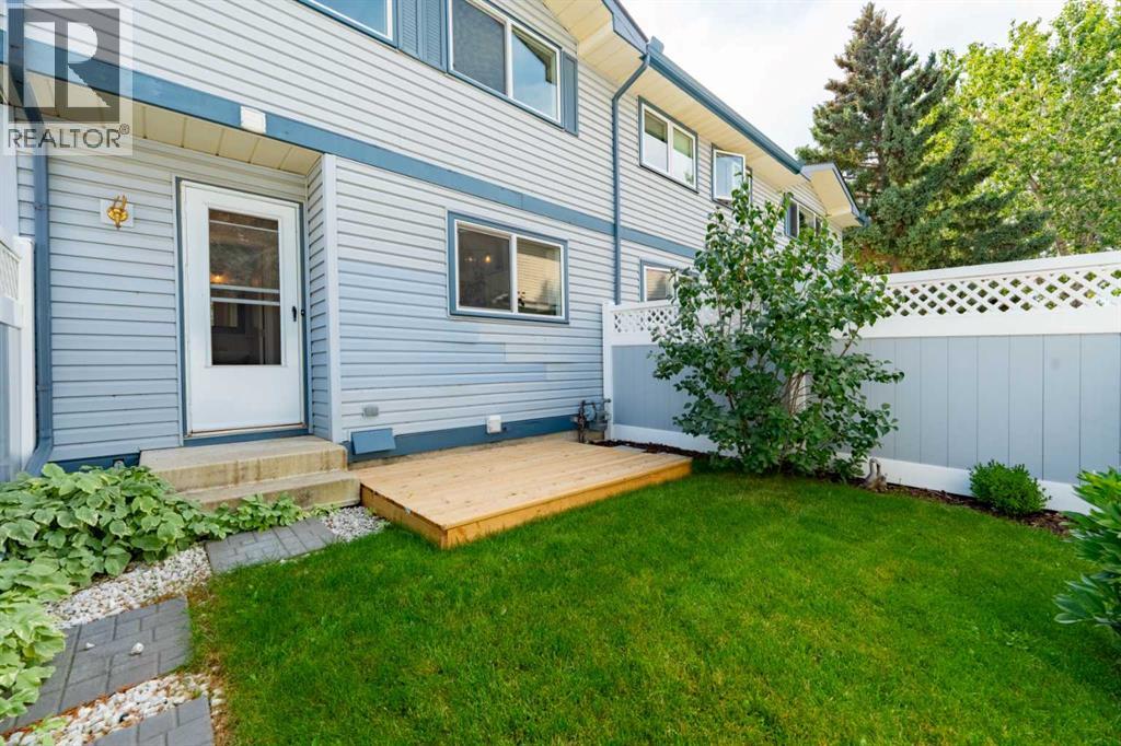 Single Family House for Sale in  Woodmont Terrace SW Woodbine Calgary 