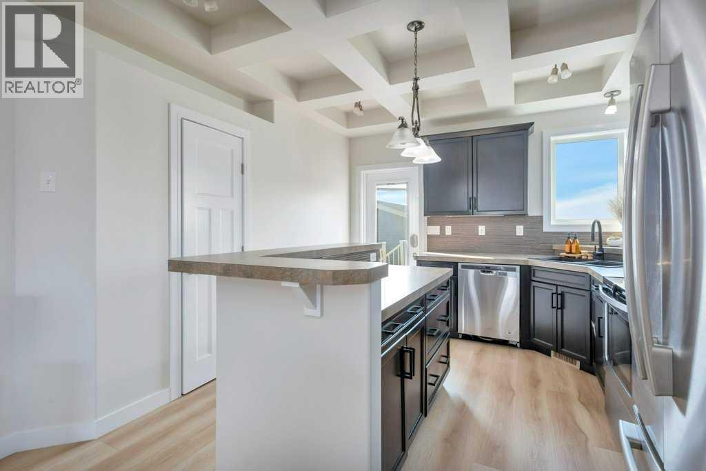 34 Iron Wolf Court, Lacombe