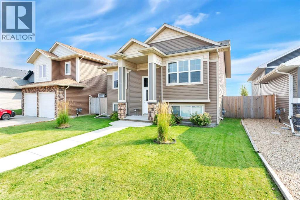 34 Iron Wolf Court, Lacombe