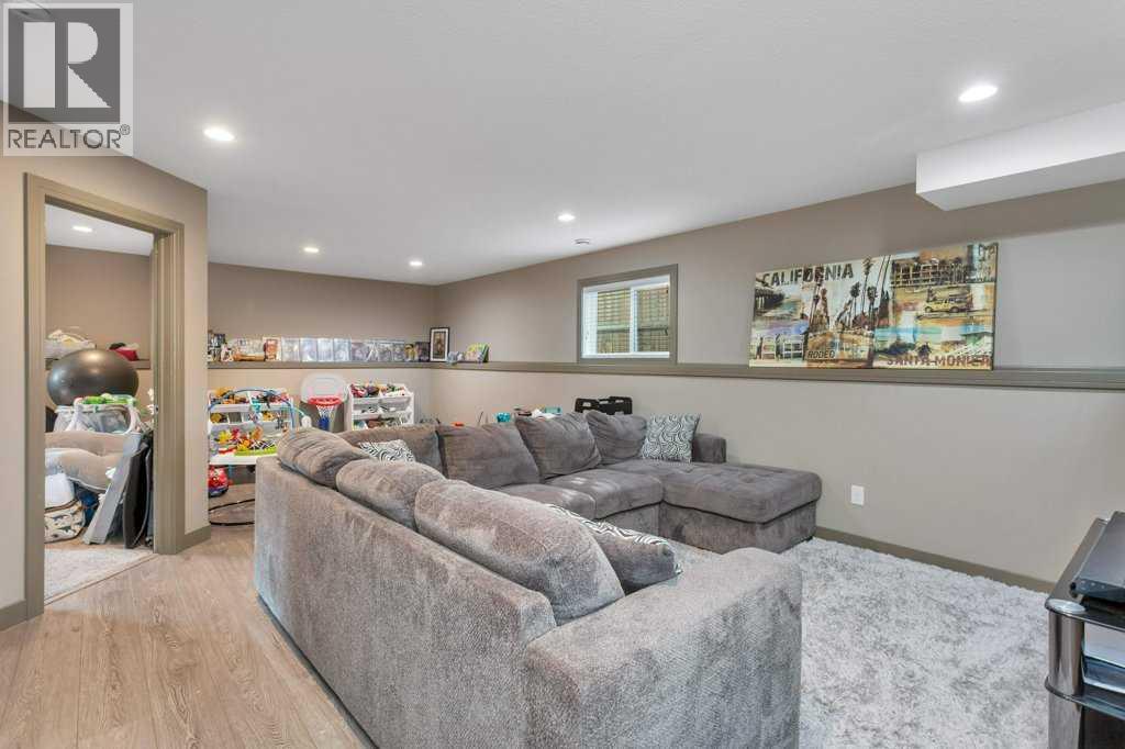 34 Iron Wolf Court, Lacombe
