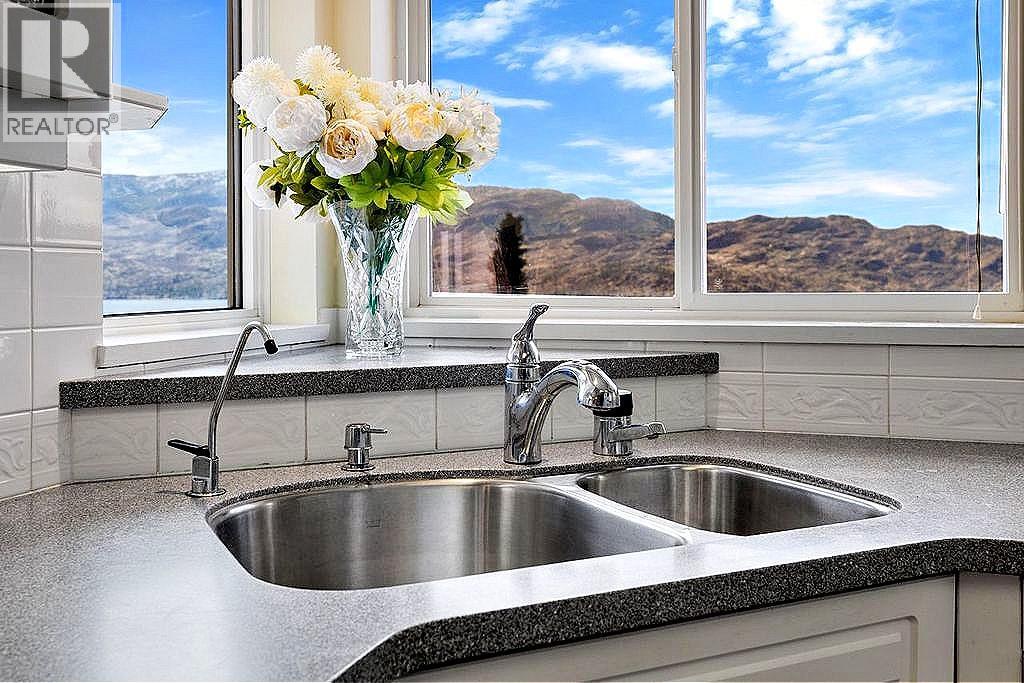  5205 MacNeill Court, Peachland