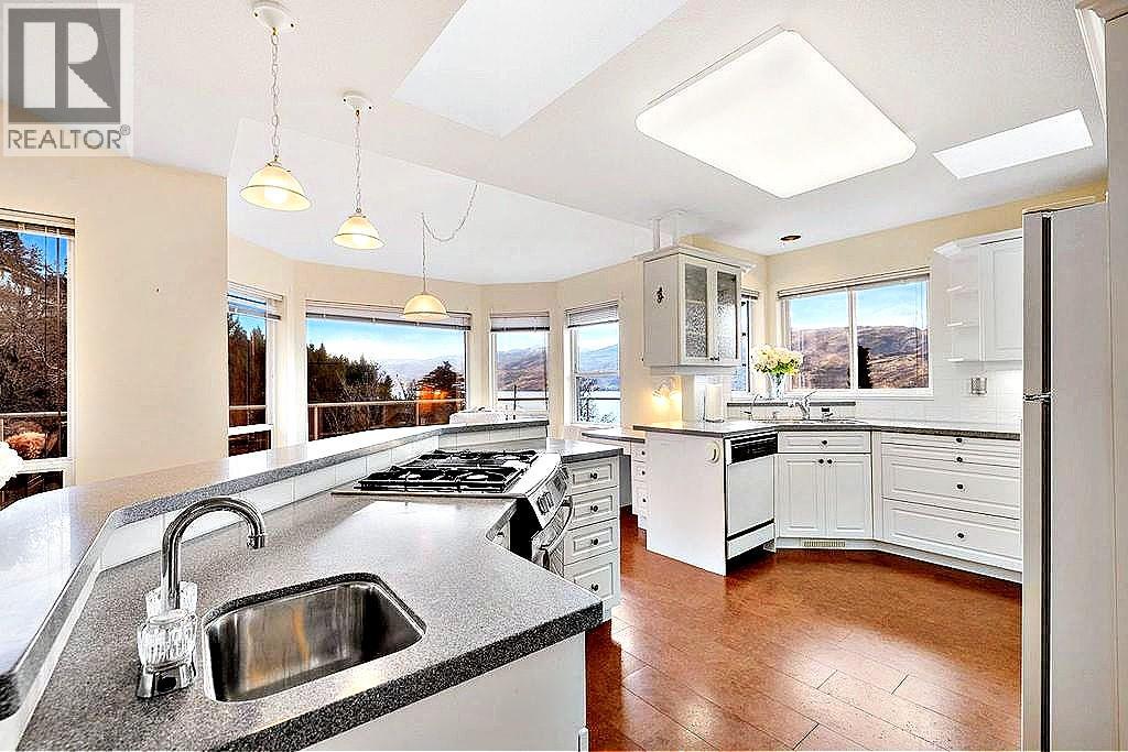  5205 MacNeill Court, Peachland