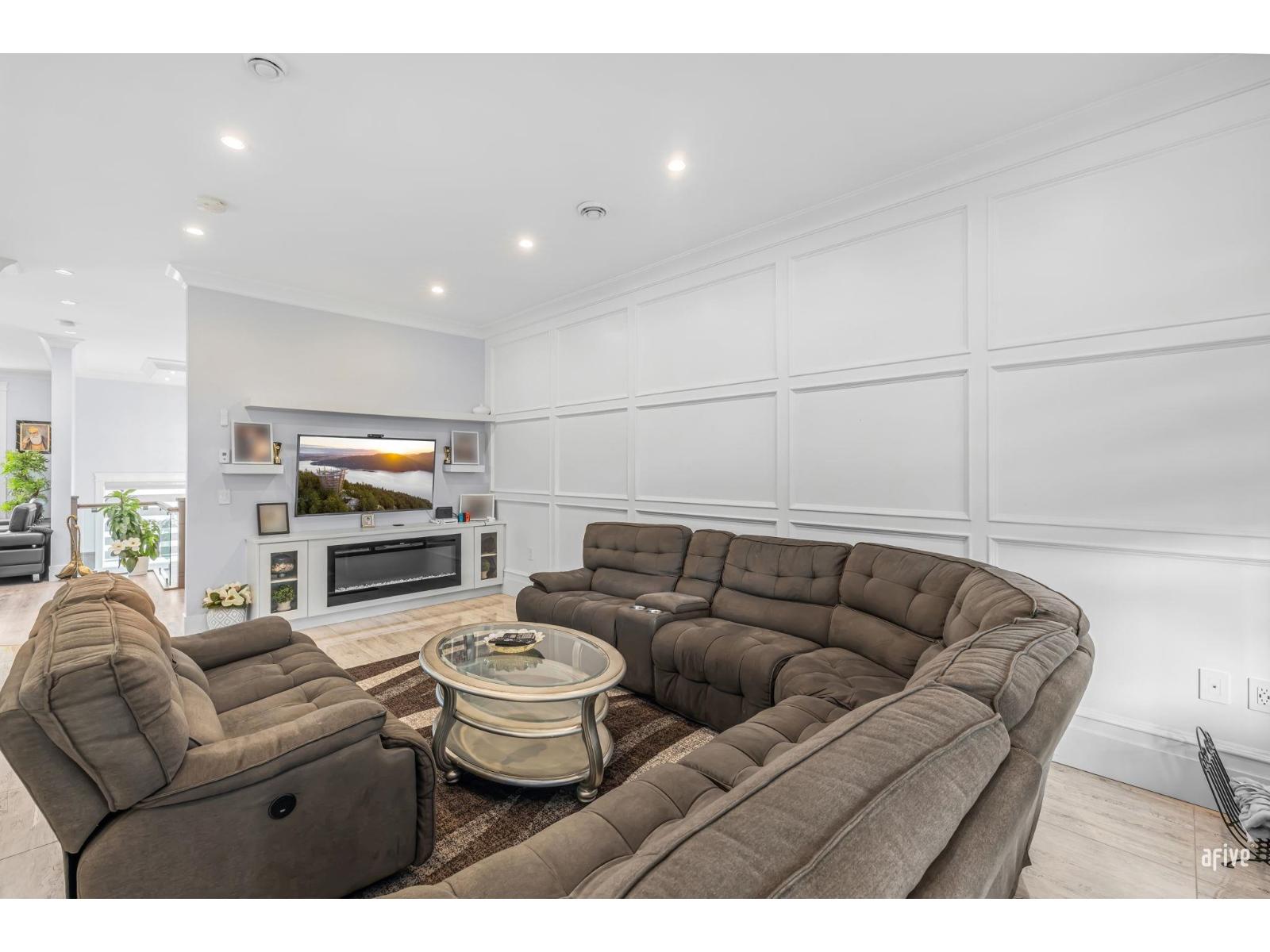 9248 124 STREET, Surrey