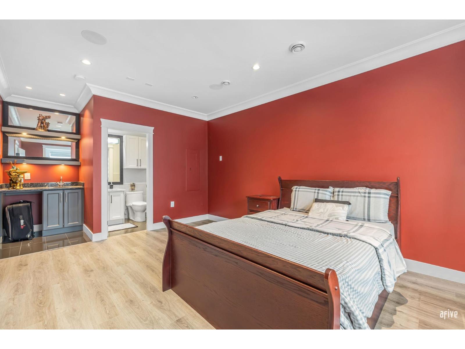 9248 124 STREET, Surrey