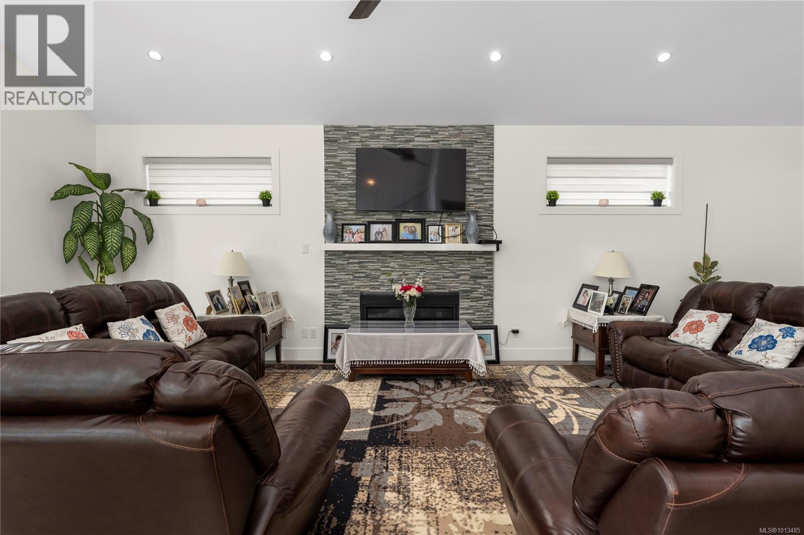 2270 Leighton Rd, Nanaimo