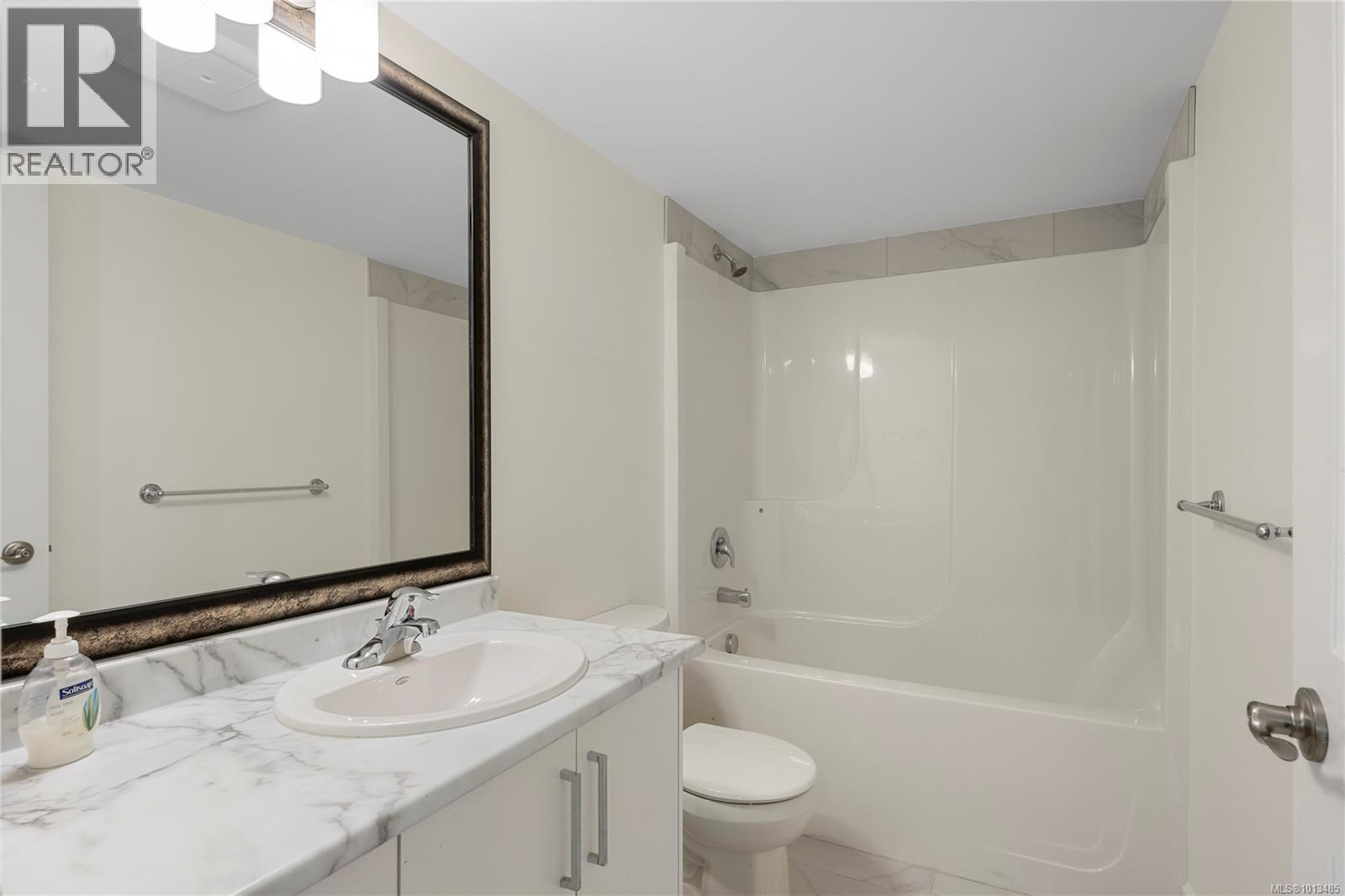 2270 Leighton Rd, Nanaimo