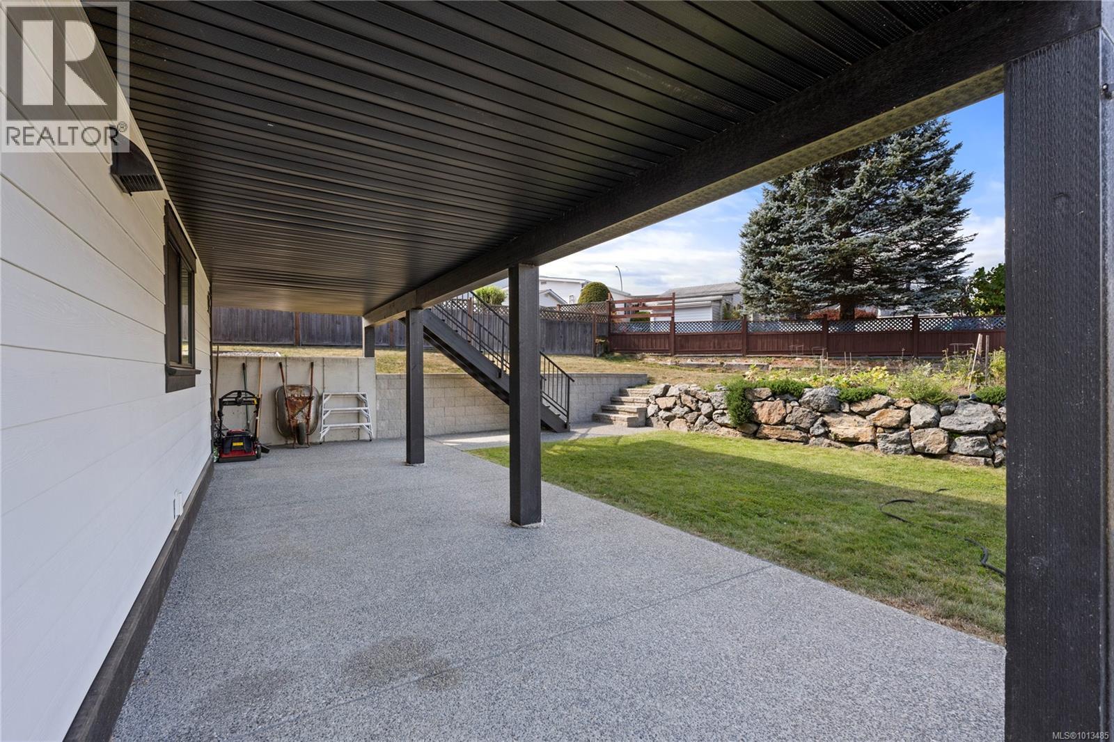 2270 Leighton Rd, Nanaimo