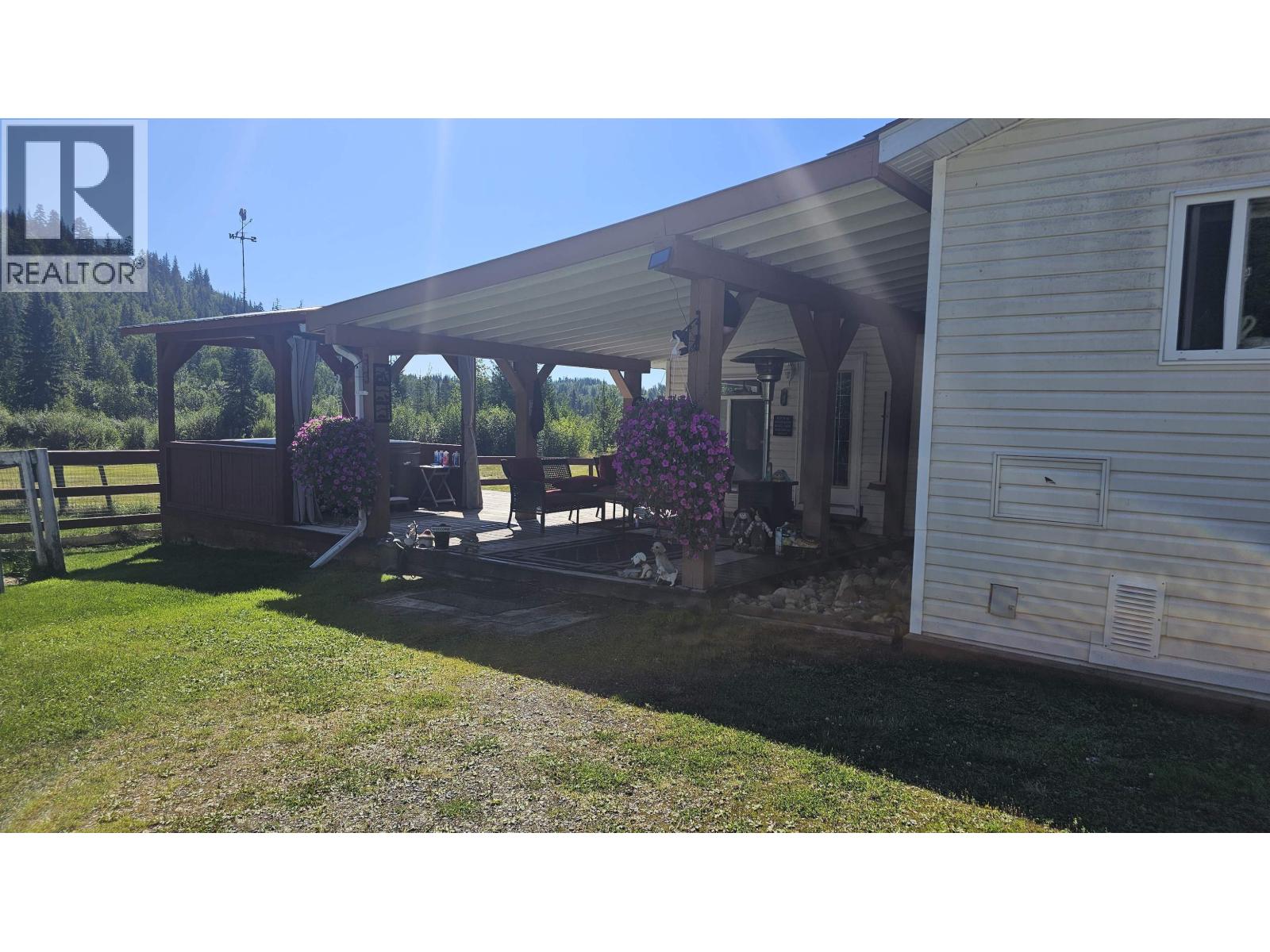 10780 HORSESHOE DRIVE, Prince George