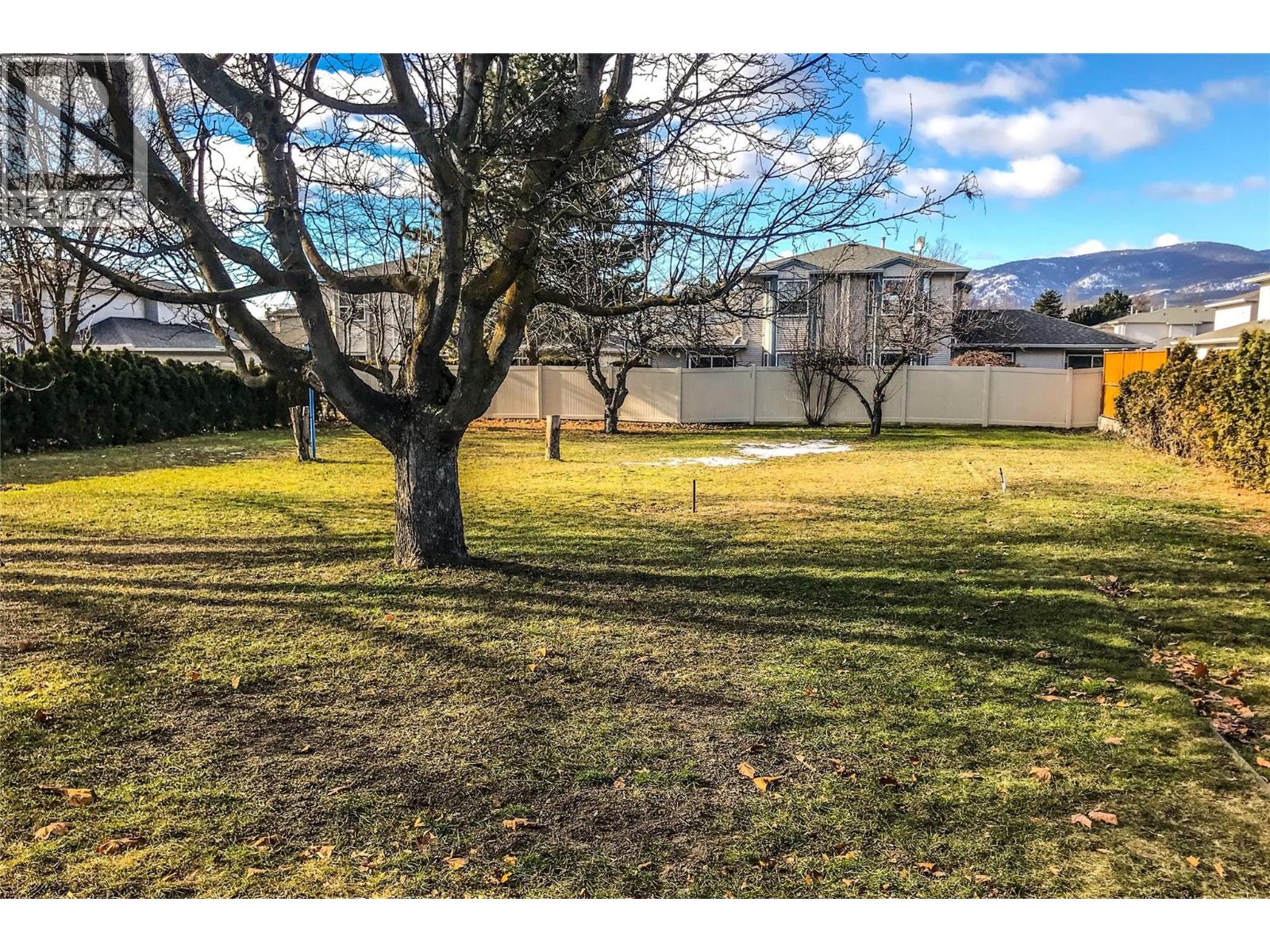  2248 Stillingfleet Road, Kelowna