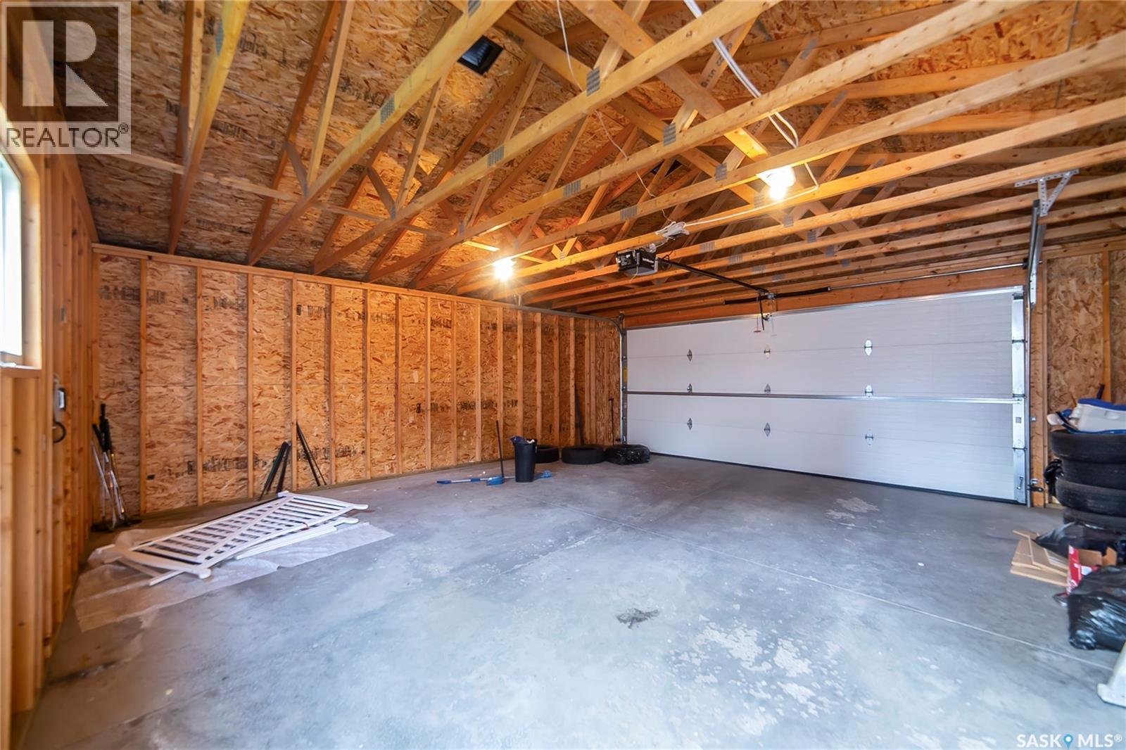 Single Family House 2 Level for Sale in  Marlatte CRESCENT Saskatoon 