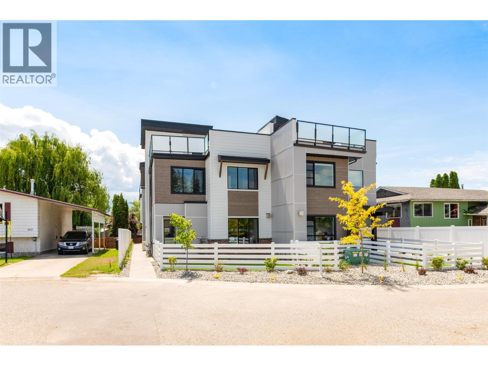 857 Kinnear Court, Kelowna