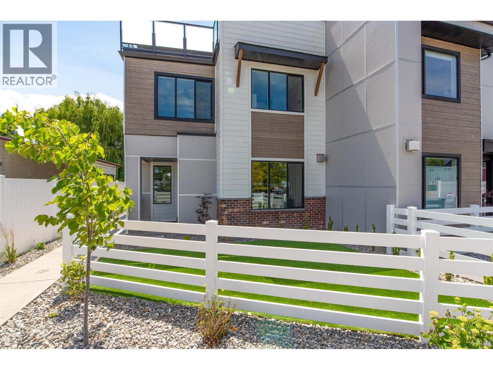  857 Kinnear Court, Kelowna