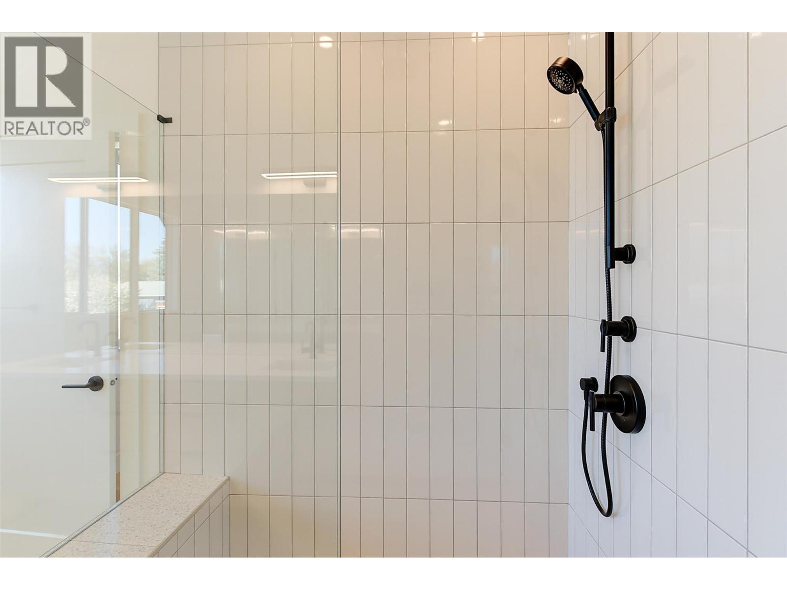  857 Kinnear Court, Kelowna