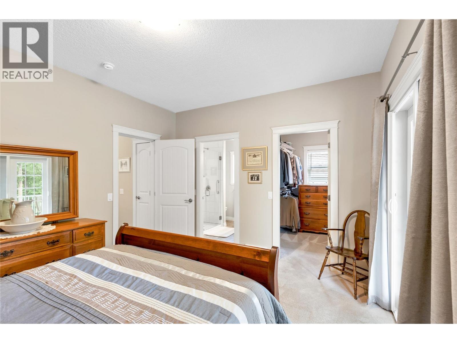 2750 Sunnydale Drive, Blind Bay