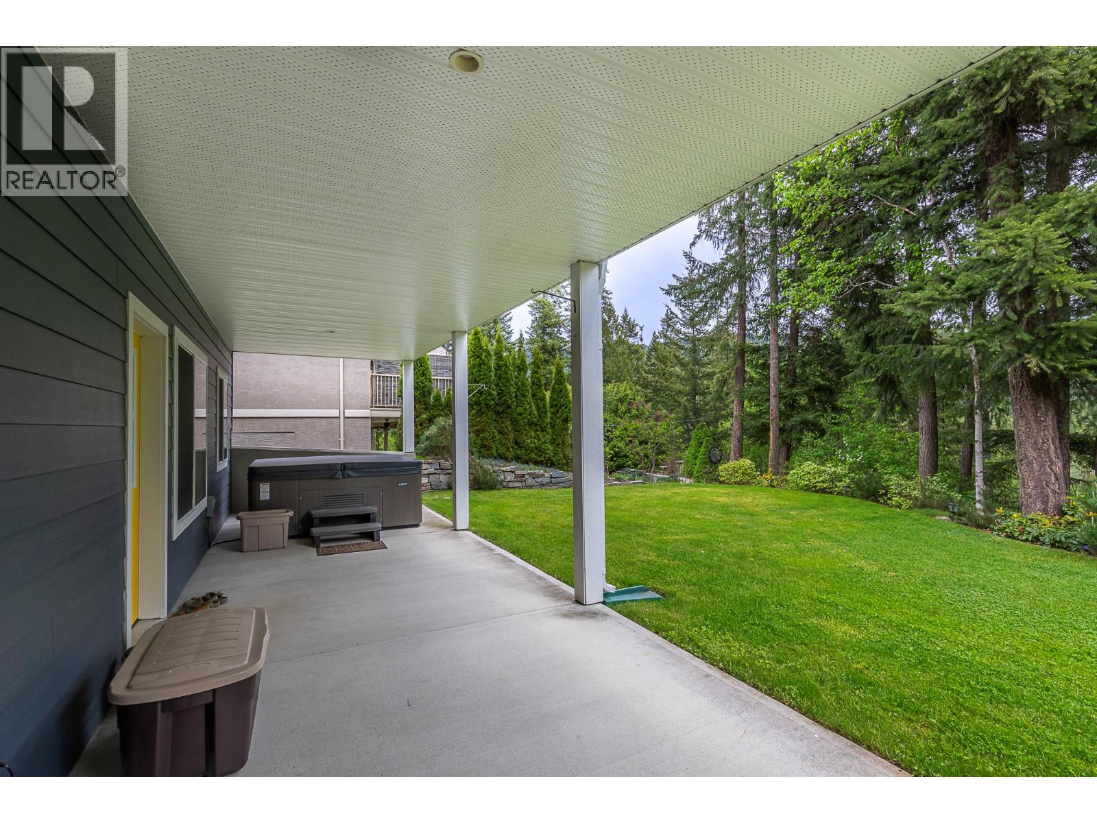 2750 Sunnydale Drive, Blind Bay