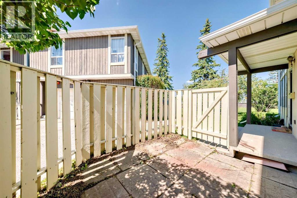 Single Family House for Sale in   Blackthorn Road NE Thorncliffe Calgary 