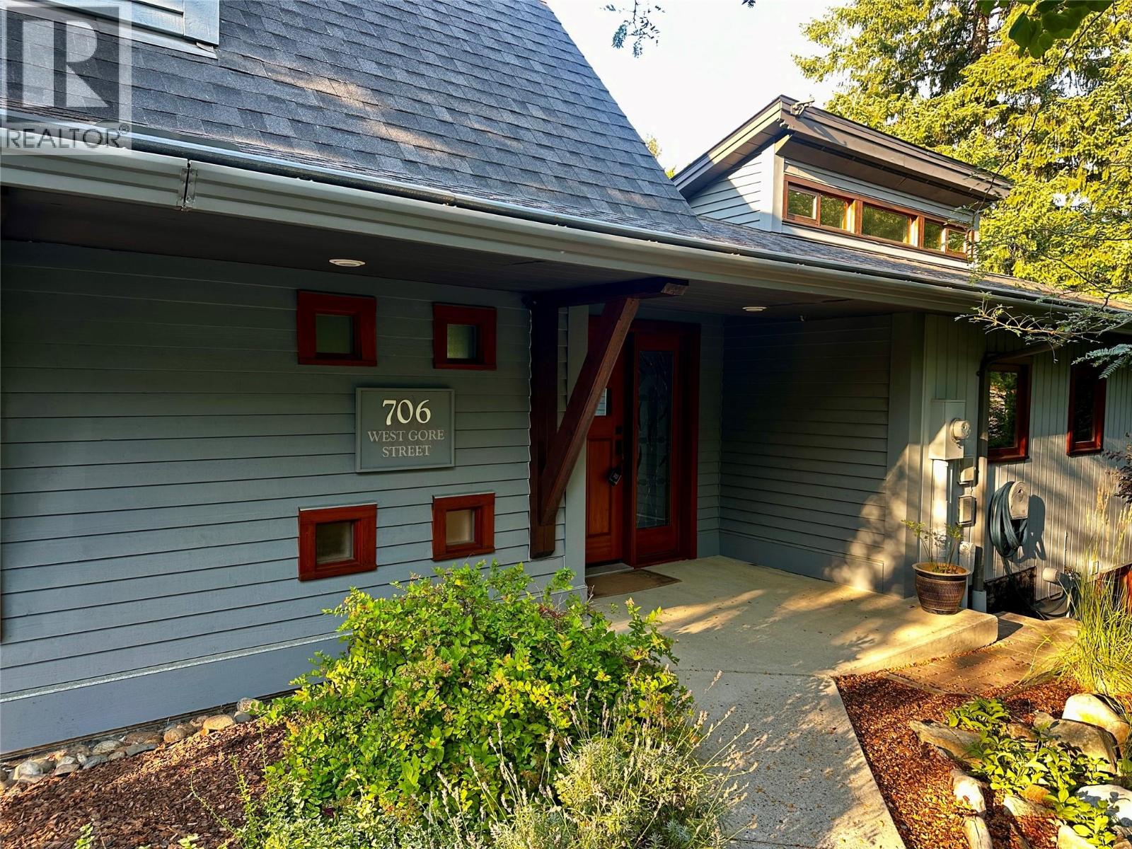 706 West Gore Street, Nelson