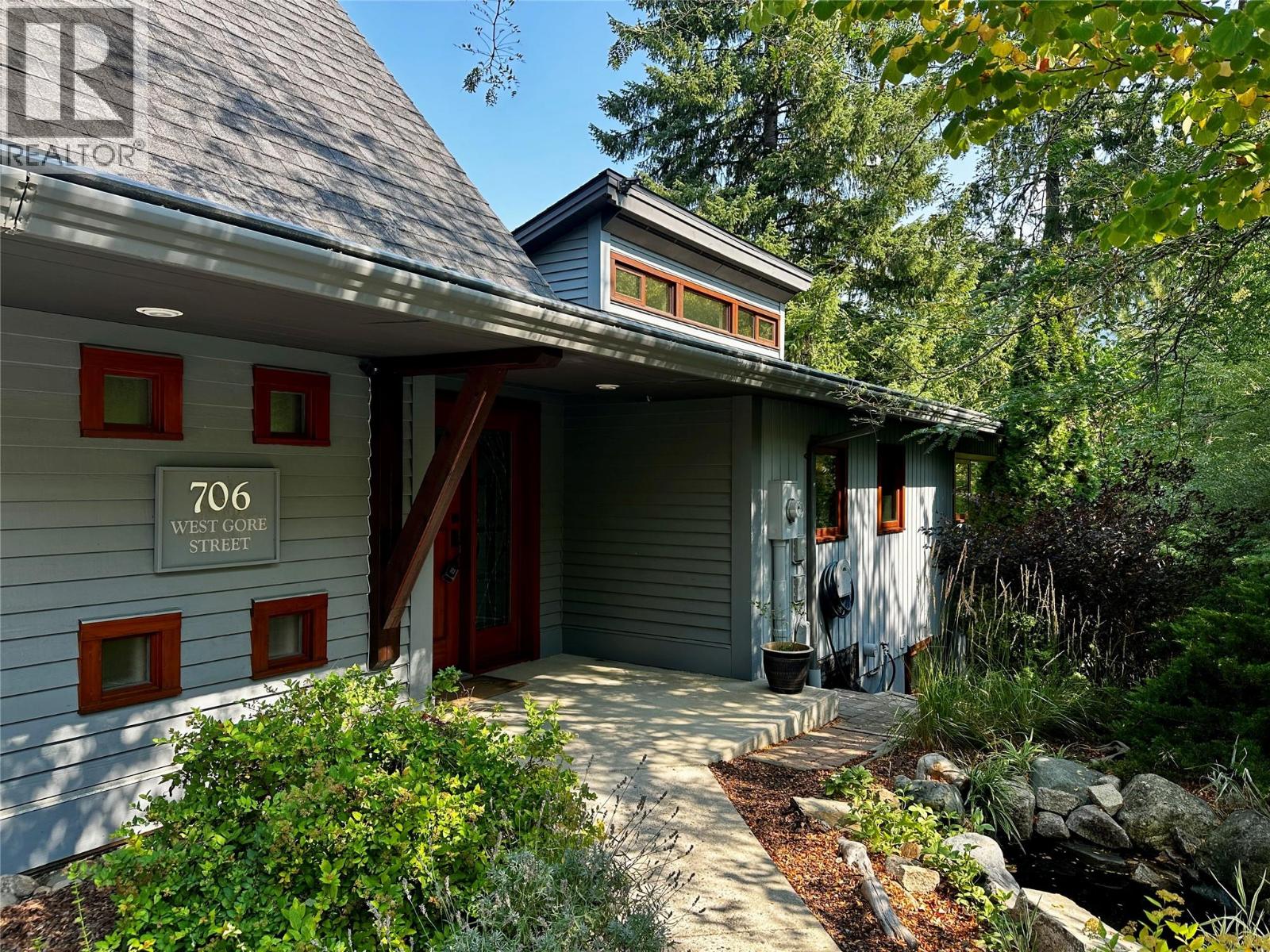 706 West Gore Street, Nelson