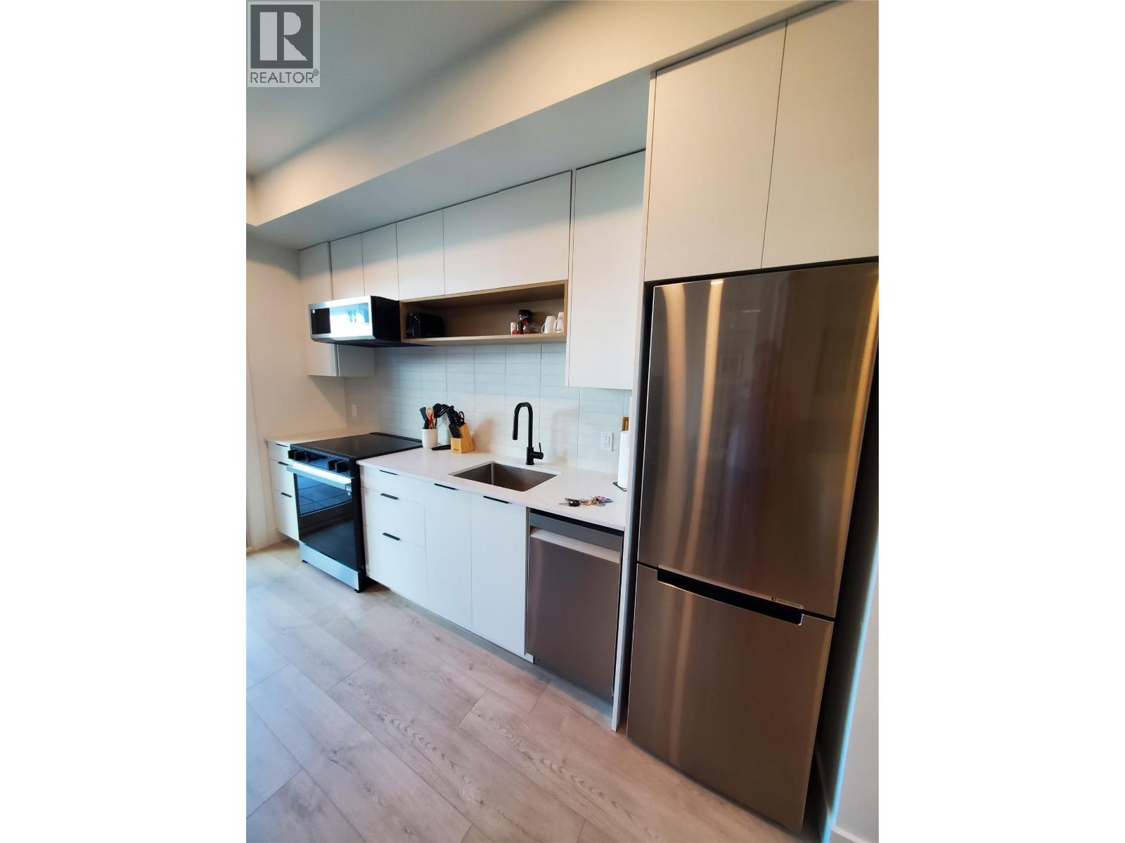 211 620 Coronation Avenue, Kelowna