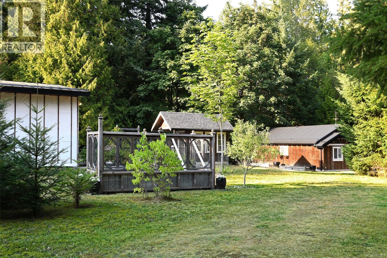 7894 Island Hwy S, Fanny Bay