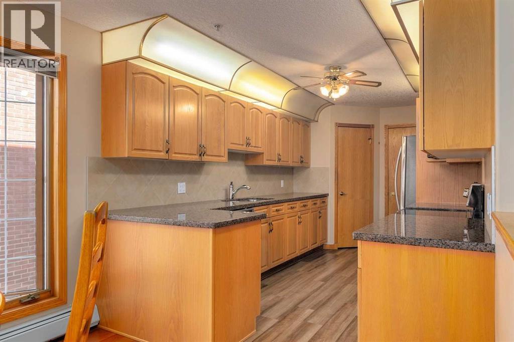 Single Family House for Sale in   Sierra Morena Boulevard SW Signal Hill Calgary 