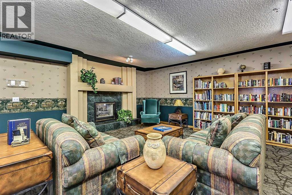 Single Family House for Sale in   Sierra Morena Boulevard SW Signal Hill Calgary 