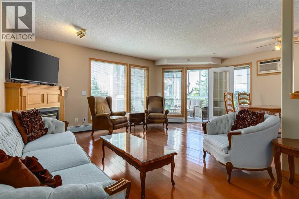 Single Family House for Sale in   Sierra Morena Boulevard SW Signal Hill Calgary 