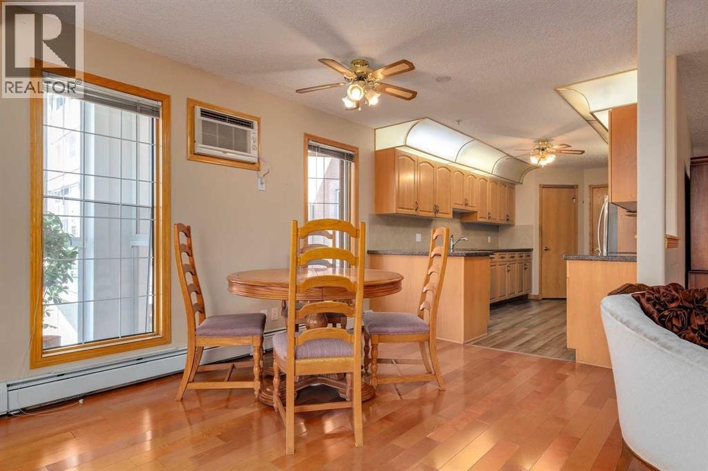 Single Family House for Sale in   Sierra Morena Boulevard SW Signal Hill Calgary 