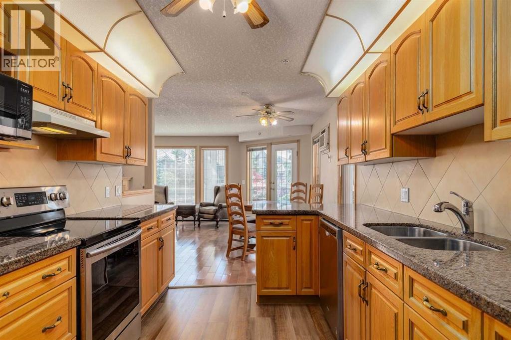 Single Family House for Sale in   Sierra Morena Boulevard SW Signal Hill Calgary 